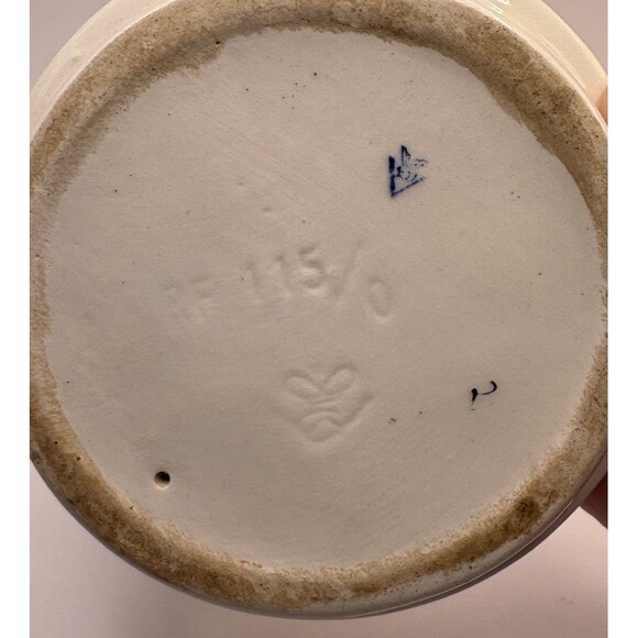 Goebel Ashtray Boy With Ball Has TMK1 and TMK2 Marks - Picture 9 of 15